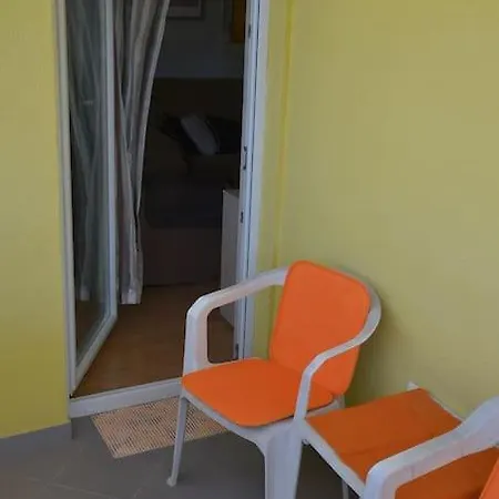 Ana - Calm, Free Parking, Close To Center Pula
