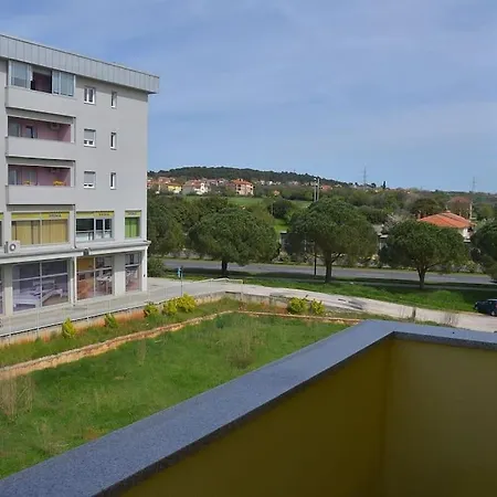 Ana - Calm, Free Parking, Close To Center דירה פולה