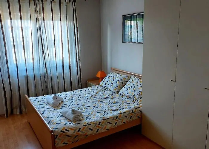 Ana - Calm, Free Parking, Close To Center דירה פולה